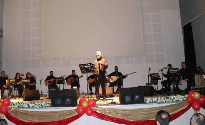 Samsun'da öğretmenler, müzik sınıfı kurmak için konser verdi