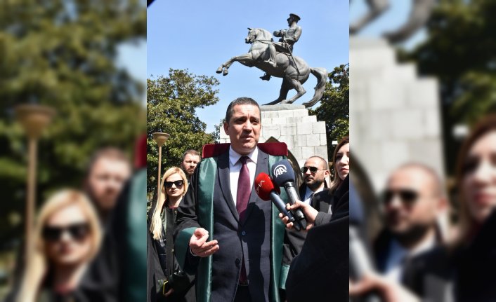 TBB Başkanı Erinç Sağkan Samsun Atatürk Anıtı önünde açıklama yaptı: