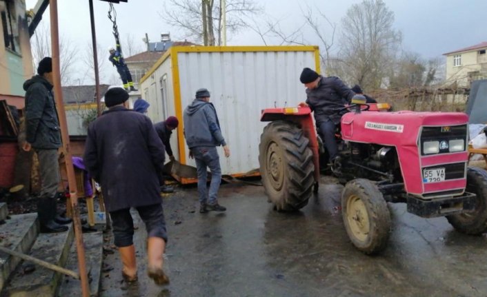 Terme Belediyesinden evi yanan aileye konteyner ev