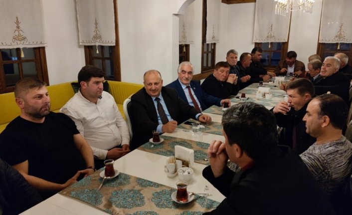 Ünye Belediyesi mahalle muhtarlarıyla istişare toplantısı düzenledi