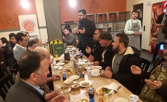 Altı Nokta Körler Derneği üyeleri iftarda buluştu