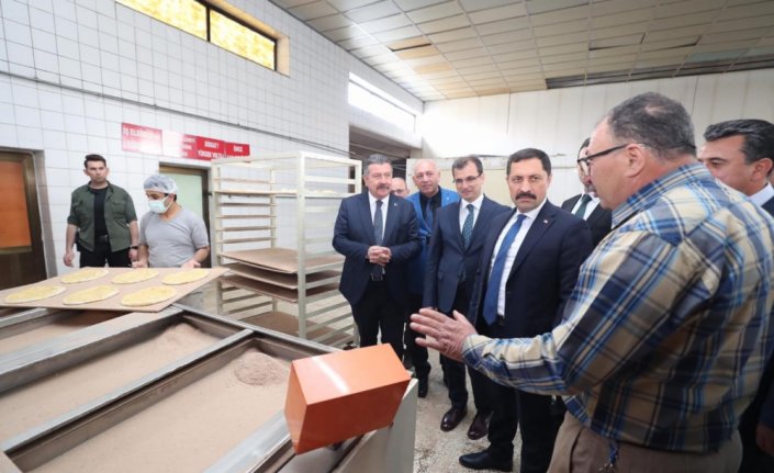 Amasya Valisi Masatlı, Merzifon'da incelemelerde bulundu