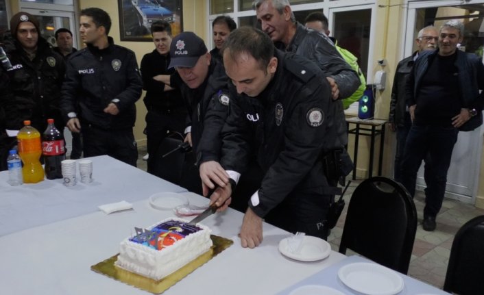 Düzce'de kavga ihbarına gelen polise pasta sürprizi