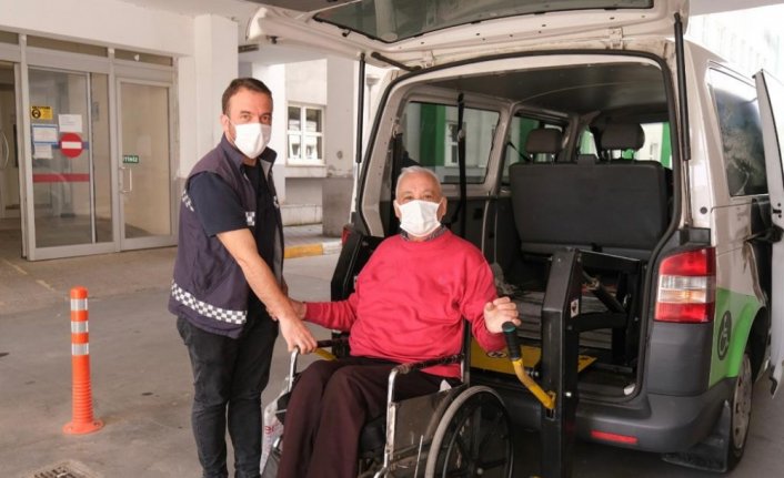 Giresun Belediyesi nakil servis aracıyla engellilerin ulaşımını sağlıyor
