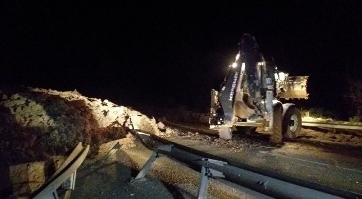 Heyelan nedeniyle ulaşıma kapanan Yeniçağa - Mengen yolu açıldı