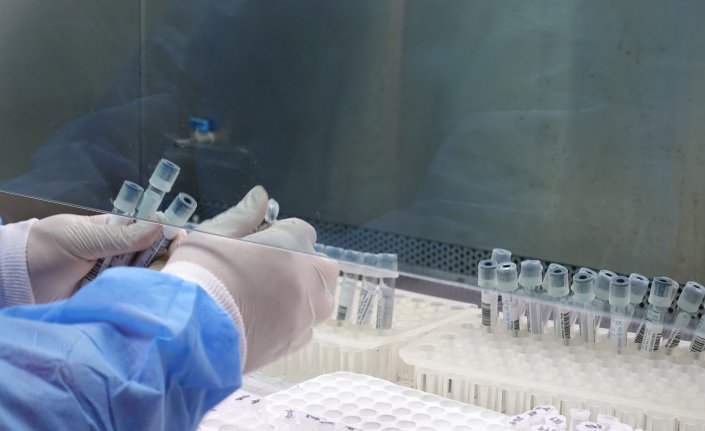 Kovid-19 salgınında vaka sayısı düşmeye devam ediyor