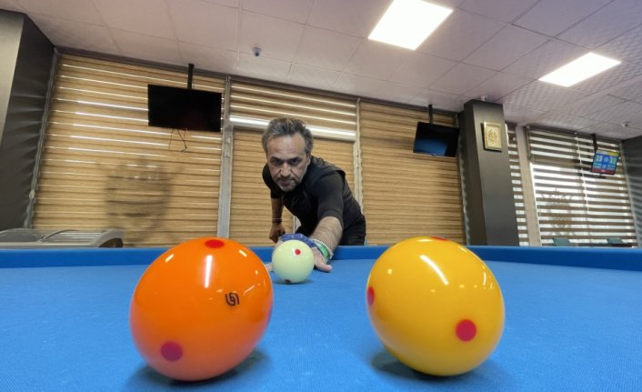 Milli bilardocu Savaş Bulut, Türkiye'ye şampiyon dönmek istiyor: