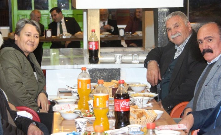 Taşova Kaymakamı Gökcecik, muhtarlarla iftarda bir araya geldi