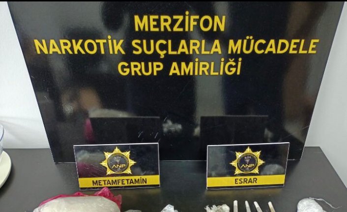 Amasya'da bulundukları araçta uyuşturucu ele geçirilen 2 kişi tutuklandı