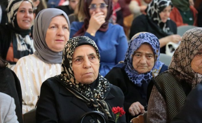 Bolu'da şehit, gazi ve engelli anneleri Kızılay etkinliğinde buluştu