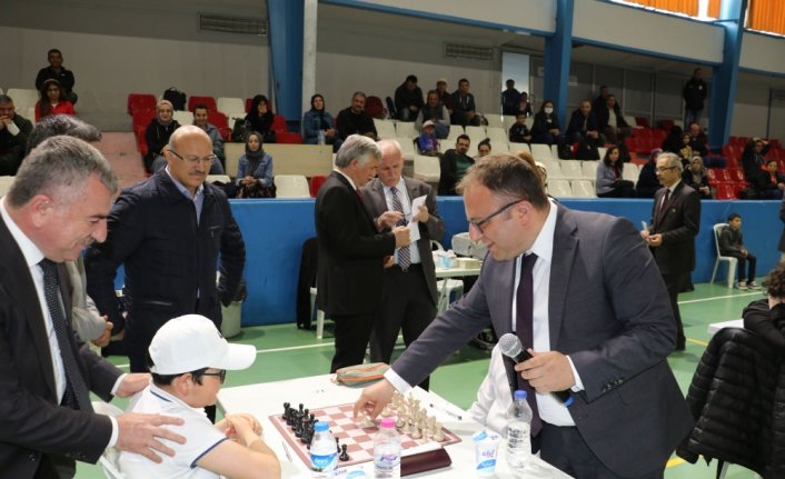 Havza'da festival kapsamında düzenlenen satranç turnuvası başladı