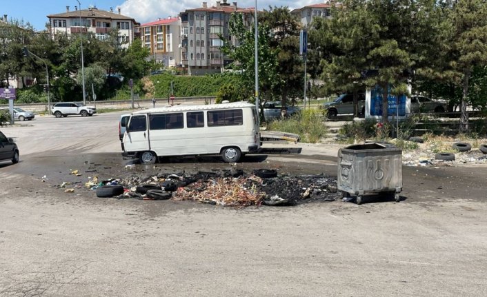 Karabük'te sanayi sitesinde atık yangını söndürüldü