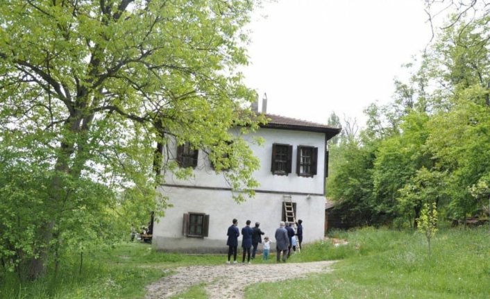 Safranbolu'da yaşlı ve engellilerin tadilat işlerini meslek liseliler yapıyor