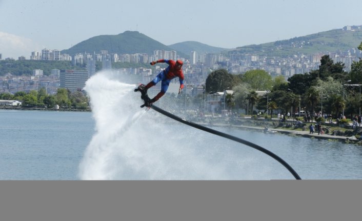 Samsun'da flyboard gösterisi sunuldu