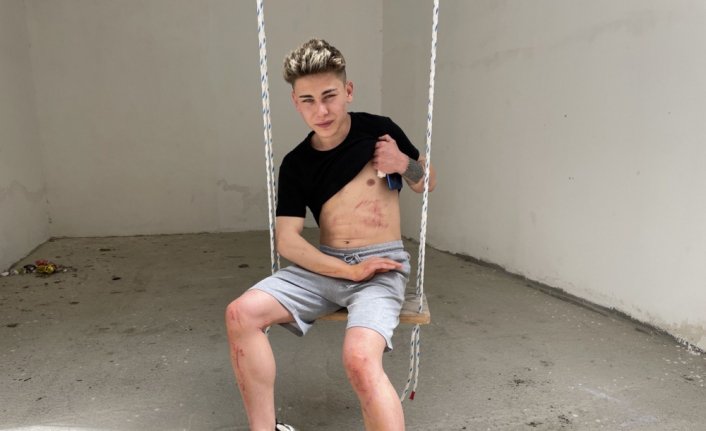 Sinop'ta kayalıklardan denize atlayan genç boğulma tehlikesi geçirdi