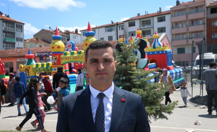 Tokat'ta düzenlenen şenlikte çocuklar gönüllerince eğlendi