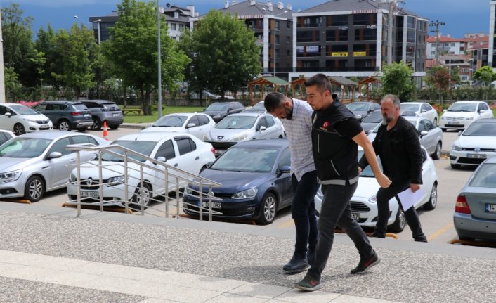 Bolu'da yolcu otobüsünde uyuşturucuyla yakalanan şüpheli tutuklandı