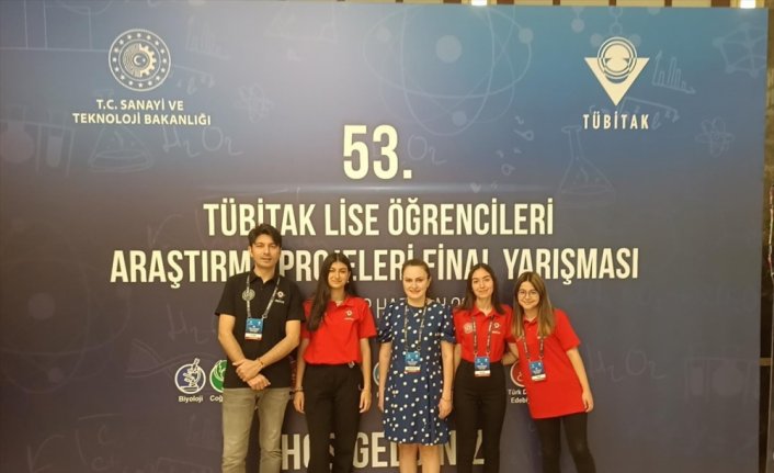 Darüşşafakalı öğrencilere TÜBİTAK'tan ödül