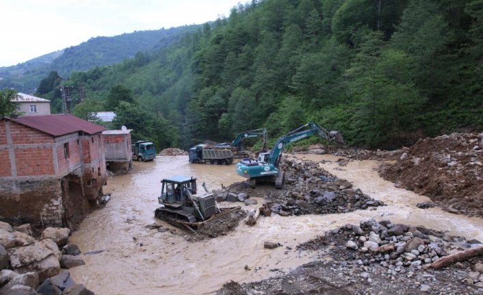 DSİ, Sürmene'deki heyelanın izlerini kısa sürede sildi