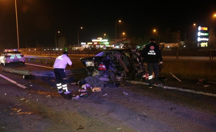 Anadolu Otoyolu'nun Bolu kesimindeki trafik kazasında 2 kişi öldü, 2 kişi yaralandı