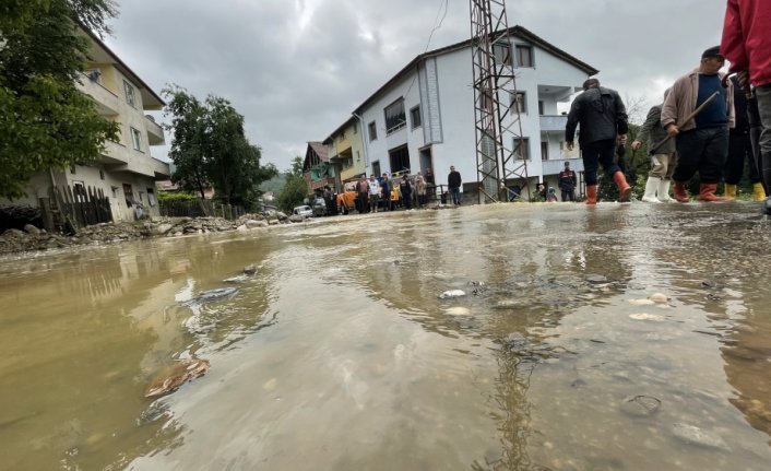 GÜNCELLEME - Karabük'te sağanak hayatı olumsuz etkiliyor