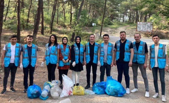 Karabük'te AK Parti Gençlik Kollarından çevre temizliği