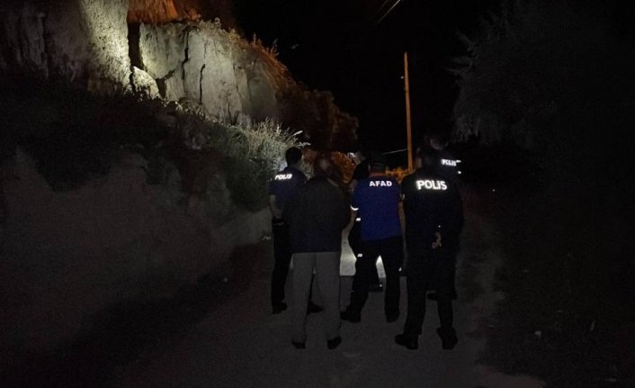 Karabük'te heyelan nedeniyle 5 ev boşaltıldı