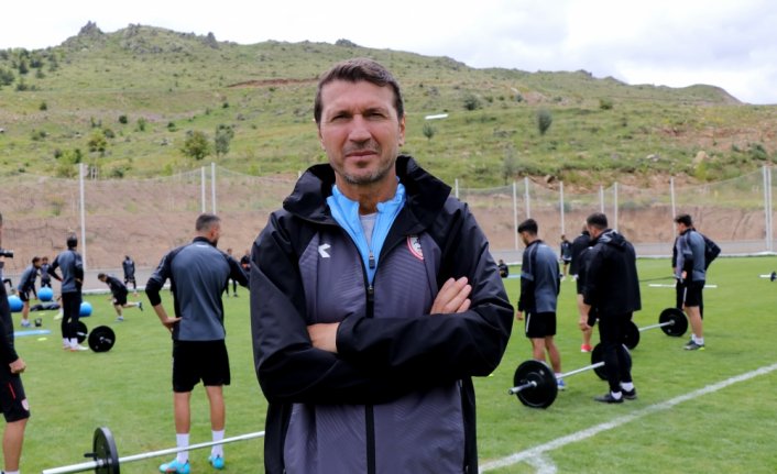 Samsunspor dört mevkiye yapacağı transferlerle kadrosunu güçlendirmek istiyor