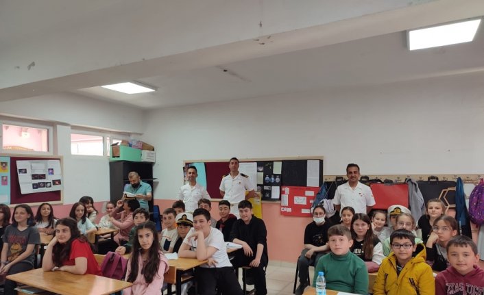 TCSG 96 İnebolu Bot Komutanlığı ekipleri öğrencilerle bir araya geldi