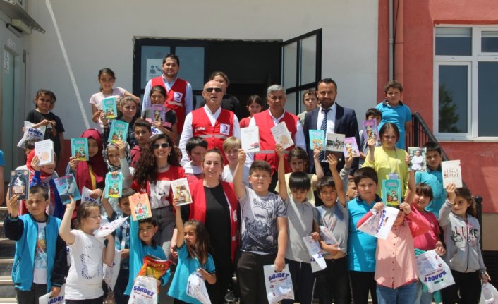 Türk Kızılay, Ünye'de ortaokula kitaplık oluşturdu
