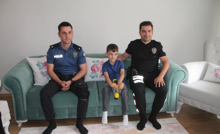 Amasya'da 15 Temmuz şehidinin çocuğunun hayalini polisler gerçekleştirdi