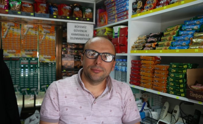 Esnafın cips seven karga mesaisi