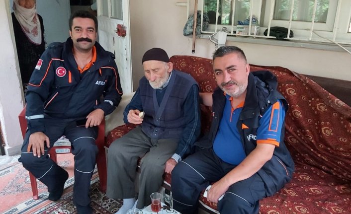 GÜNCELLEME - Tokat'ta kaybolan alzaymır hastası komşusunun tarlasında uyurken bulundu