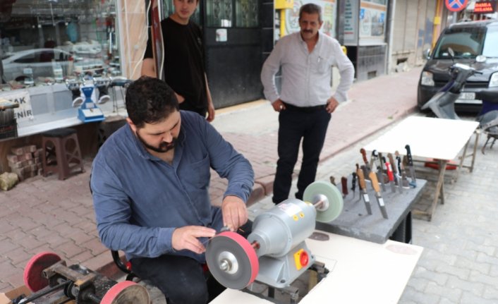 Havza'da Kurban Bayramı öncesi bıçak bileme tezgahlarında yoğunluk