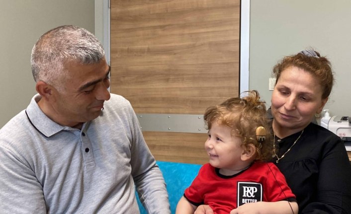 İşitme kaybı bulunan çocukların sessiz dünyaları biyonik kulakla değişti
