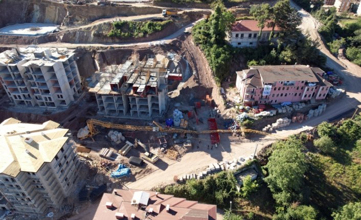 Kastamonu'da inşaat vincinin devrilmesi sonucu bir kişi öldü