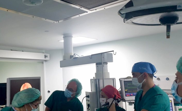 KTÜ'de hastalığın tanısında kriyobiyopsi yöntemi uygulanan kadın kavuştu