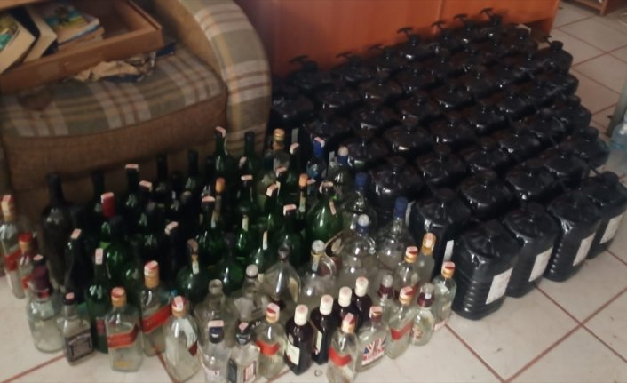 Antalya'da 120 litre kaçak alkol maddesi yakalandı