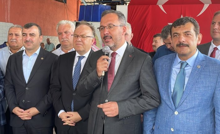 Gençlik ve Spor Bakanı Kasapoğlu, Zonguldak'ta ziyaretlerde bulundu