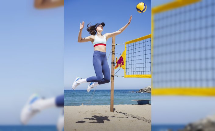 Hande Gibi Smaçla oyununda yarış başladı