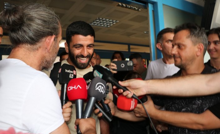 Trabzonspor'un transfer görüşmesi yaptığı Umut Bozok, Trabzon'a geldi