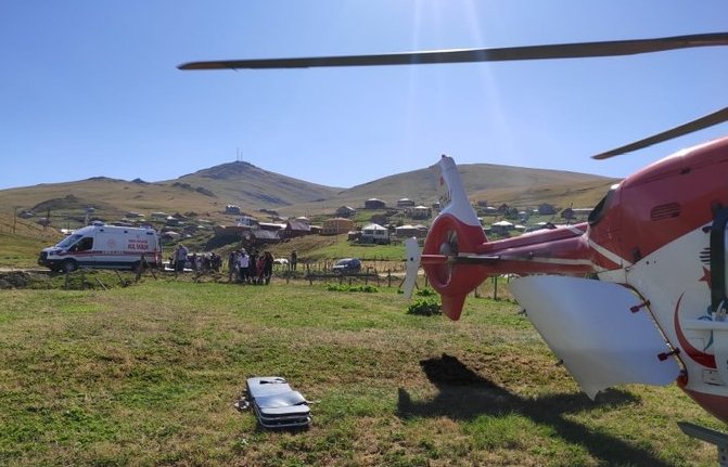 Yaylada hastalanan 82 yaşındaki kadın, helikopter ambulansla hastaneye sevk edildi