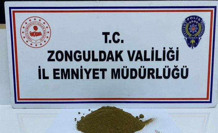Zonguldak'ta üzerlerinde uyuşturucuyla yakalanan 2 zanlı tutuklandı