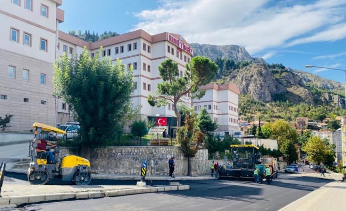 Amasya Belediyesinin asfalt çalışmaları devam ediyor