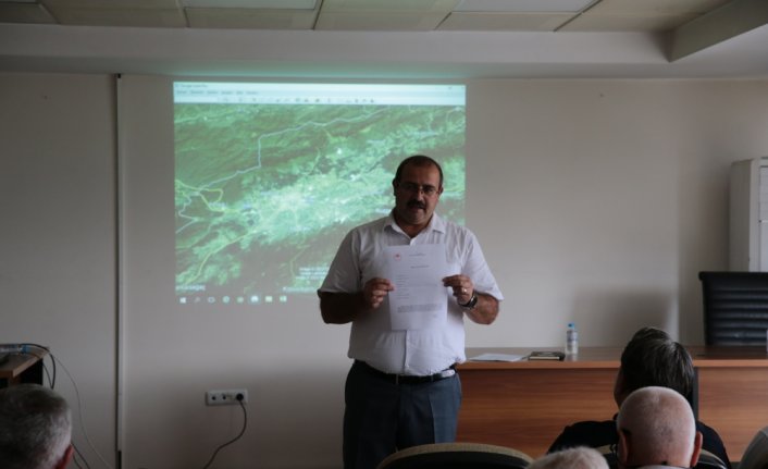 Bolu'da muhtarlara hayvansal atıkların bertaraf edilme şekilleri anlatıldı