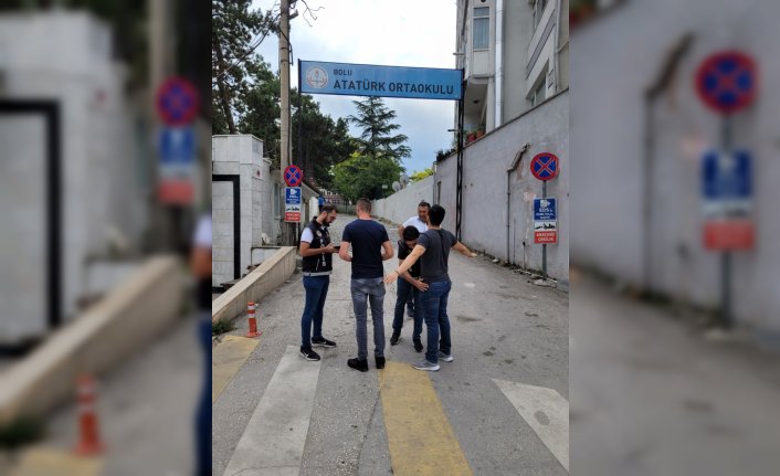 Bolu'da Narkotim'lerden okul önlerinde denetim