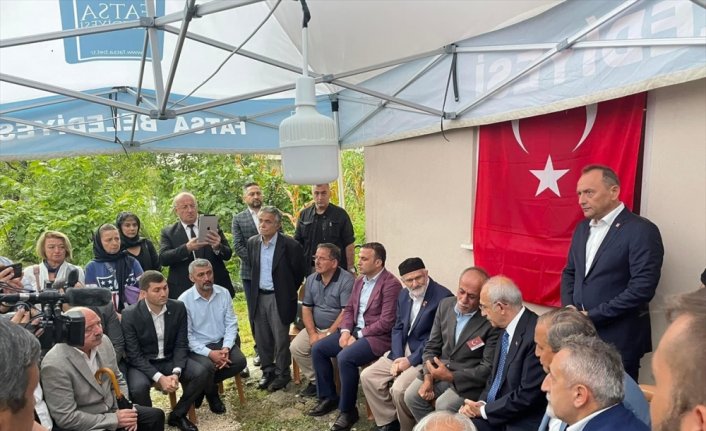 CHP Genel Başkanı Kılıçdaroğlu, şehit Kesti'nin ailesine taziye ziyaretinde bulundu