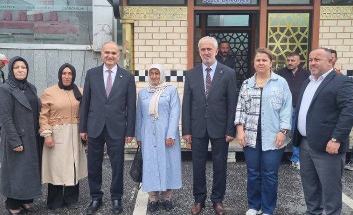 Düzce'nin Yığılca ilçesinde taksi durakları yenilendi