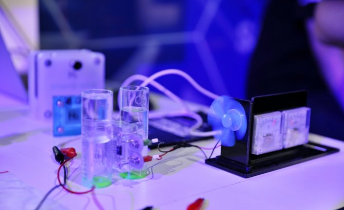 Hidrojen batarya ile araçlar 5 dakikalık şarjla 600 kilometre yol katedebilecek