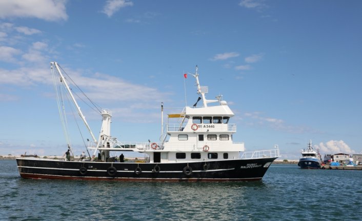 Karadenizli balıkçılar bol palamut avlamaya devam ediyor